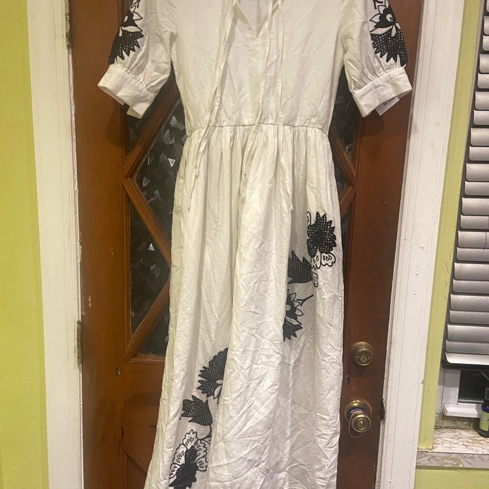 Elegant White CieBon Maxi Boho Dress size S 
Good used condition